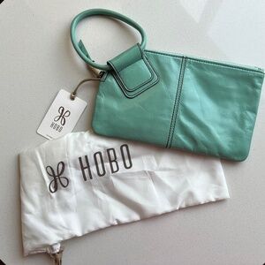 HOBO Sable Clutch Wristlet - Seaglass Polished Leather